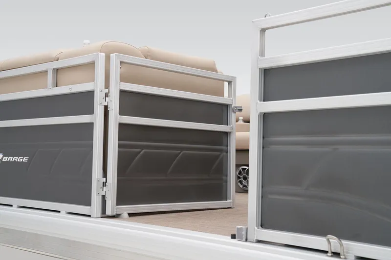 Slide: The Image of Sun Tracker Party Barge 22 DLX 2025 - 18