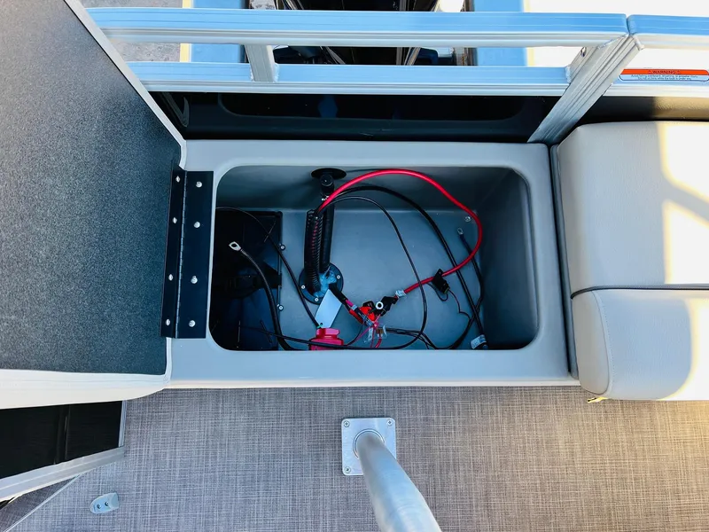 Slide: The Image of Sun Tracker SportFish 22 XP3 2025 - 56