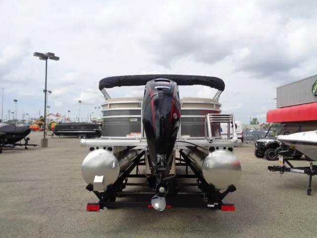 Slide: The Image of Sun Tracker Party Barge 22 DLX 2025 - 64