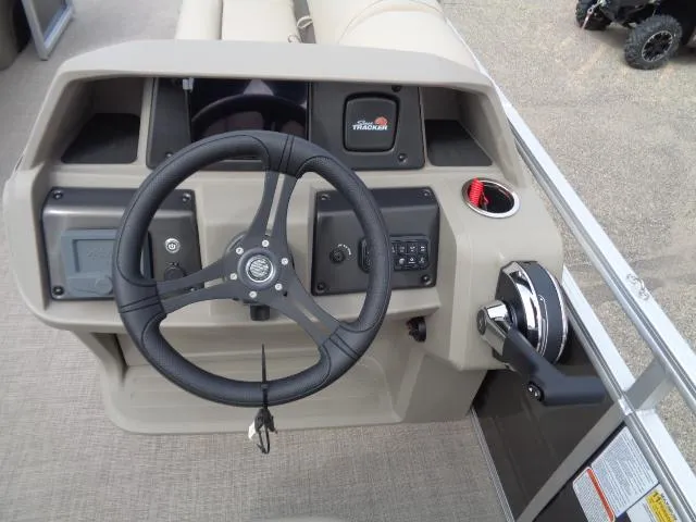 Slide: The Image of Sun Tracker Party Barge 22 DLX 2025 - 67