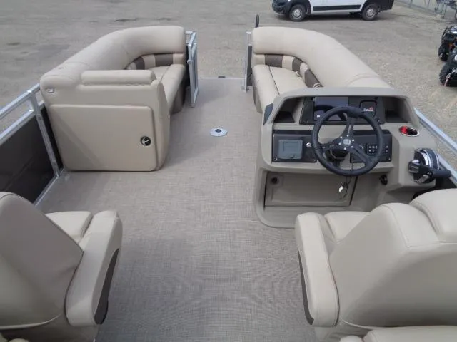 Slide: The Image of Sun Tracker Party Barge 22 DLX 2025 - 68