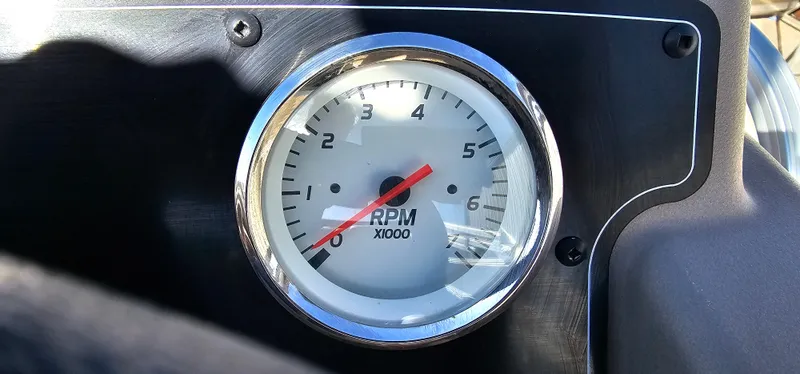 Slide: The Image of Tachometer of 2025 Sun Tracker Party Barge 16 DLX showing RPM. - 19