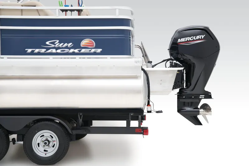 Slide: The Image of Manufacturer Provided Image: Sun Tracker Fishin' Barge 20 DLX - 47