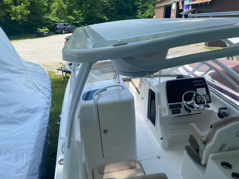 Slide: The Image of Edgewater 248 CX 2024 - 11