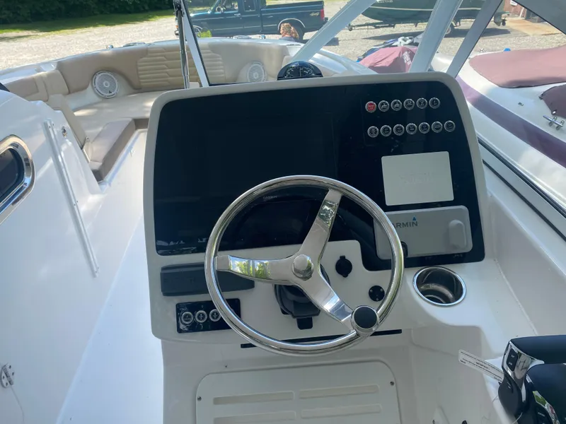 Slide: The Image of Edgewater 248 CX 2024 - 12