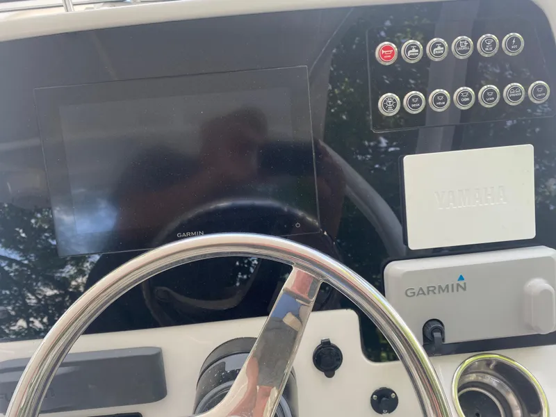 Slide: The Image of Edgewater 248 CX 2024 - 14