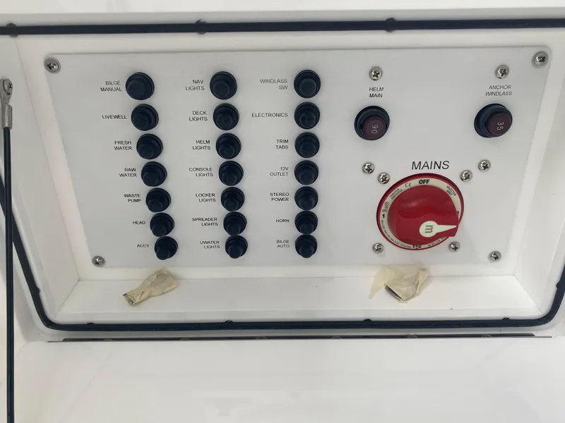 Slide: The Image of Edgewater 248 CX 2024 - 17