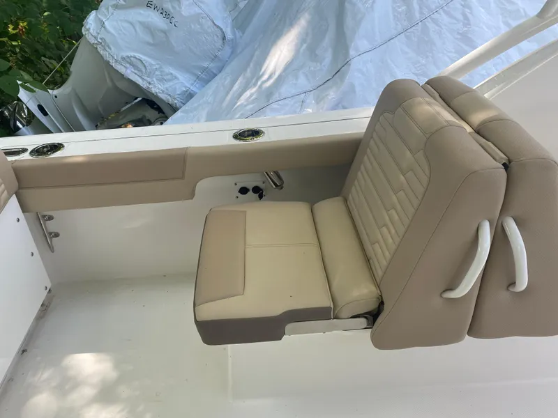 Slide: The Image of Edgewater 248 CX 2024 - 21