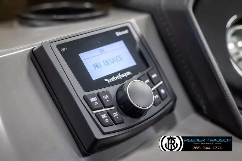 Slide: The Image of Rockford Fosgate Bluetooth stereo system on 2025 Bennington 21 SSBSE boat dashboard. - 28
