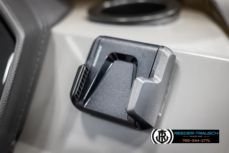 Slide: The Image of 2025 Bennington 21 SSBSE boat accessory detail with Reeder-Trausch Marine logo. - 30