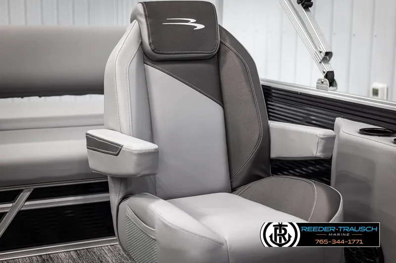 Slide: The Image of Luxury seating on 2025 Bennington 21 SSBSE boat, featuring sleek design and comfort. - 33