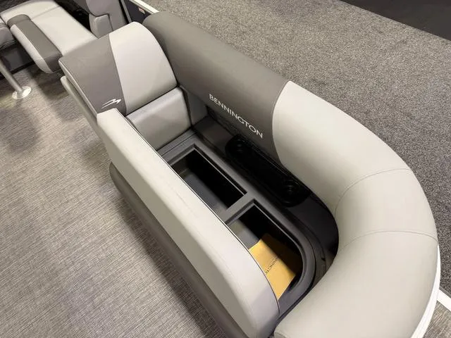 Slide: The Image of Bennington S Fishing 22 SS Pontoon 2025 - 5