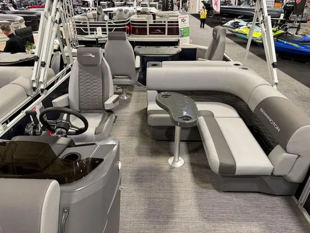 Slide: The Image of Bennington S Fishing 22 SS Pontoon 2025 - 8