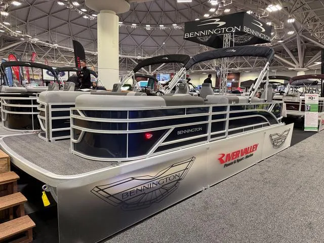 The Image of Bennington S Fishing 22 SS Pontoon 2025 - 1