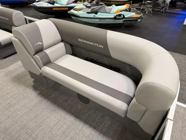 Slide: The Image of Bennington S Fishing 22 SS Pontoon 2025 - 4