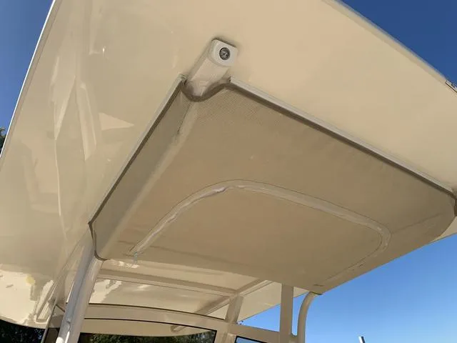 Slide: The Image of Scout 240 XSF 2025 - 10