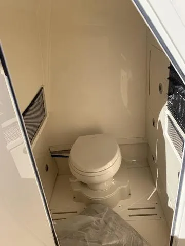 Slide: The Image of Scout 240 XSF 2025 - 11