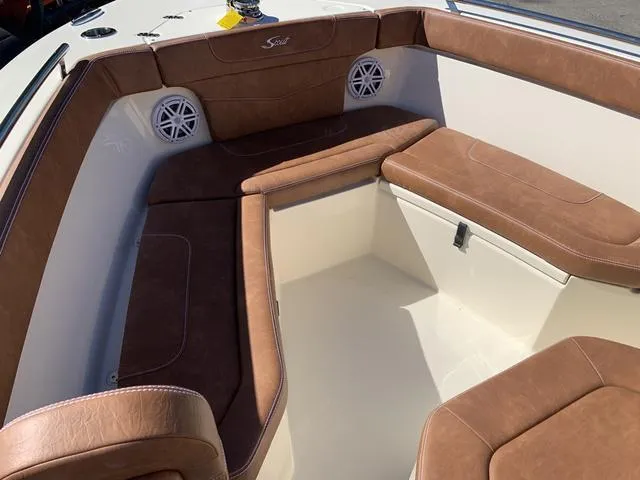 Slide: The Image of Scout 240 XSF 2025 - 16