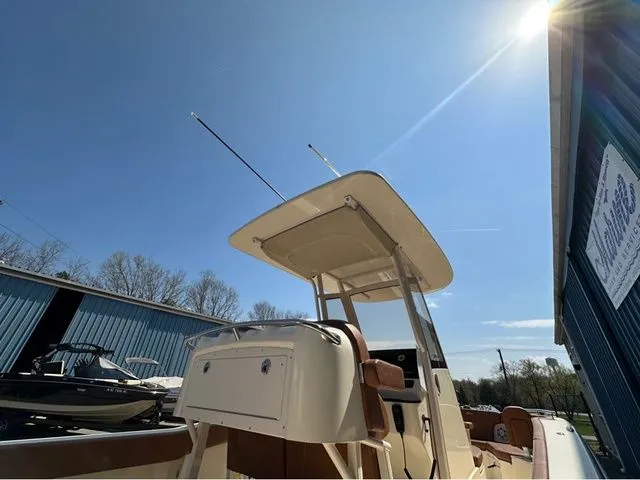 Slide: The Image of Scout 240 XSF 2025 - 28