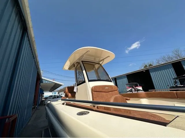 Slide: The Image of Scout 240 XSF 2025 - 30