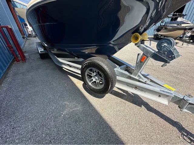 Slide: The Image of Scout 240 XSF 2025 - 31