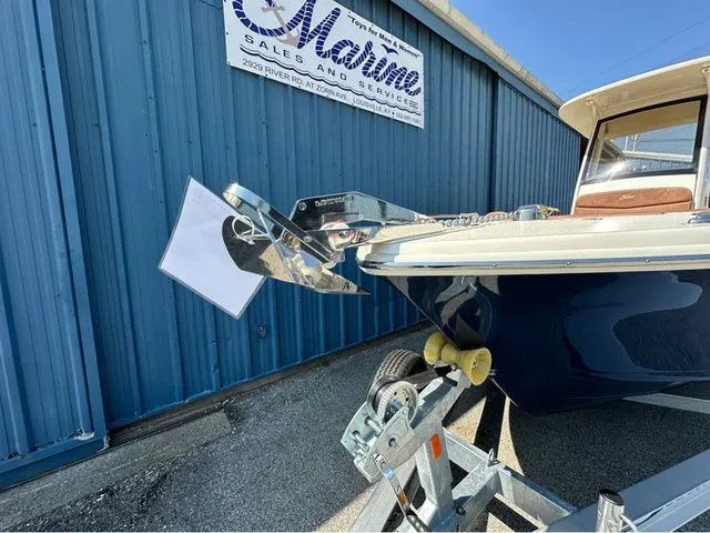 Slide: The Image of Scout 240 XSF 2025 - 32