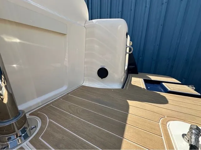 Slide: The Image of Scout 240 XSF 2025 - 36