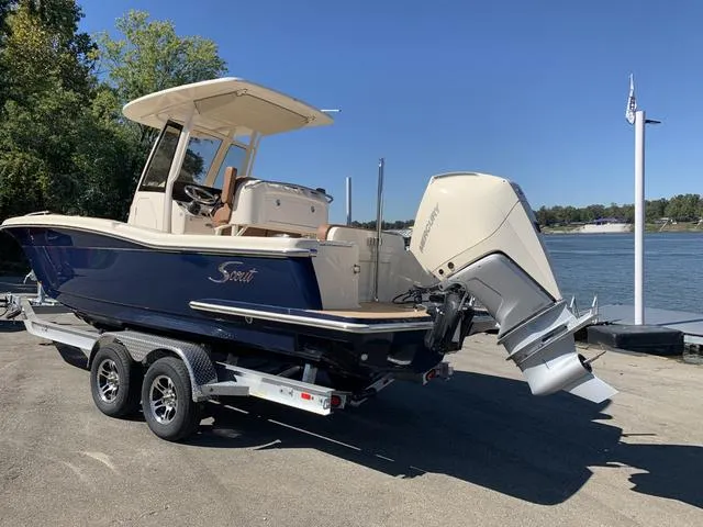 Slide: The Image of Scout 240 XSF 2025 - 4