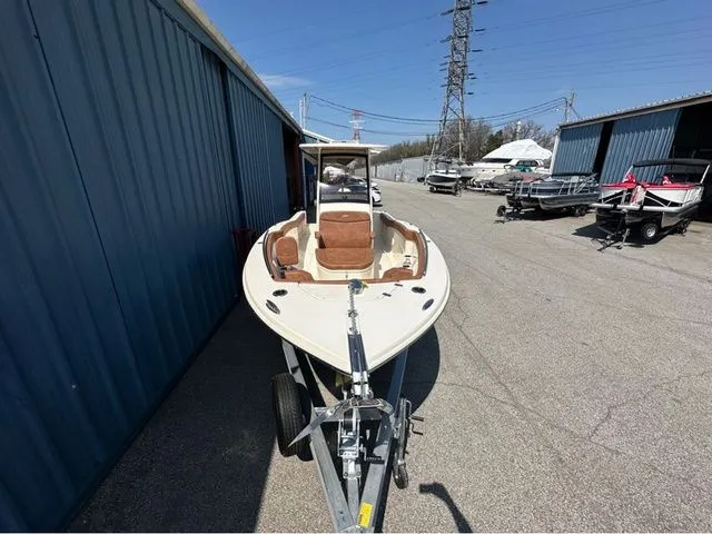 Slide: The Image of Scout 240 XSF 2025 - 41