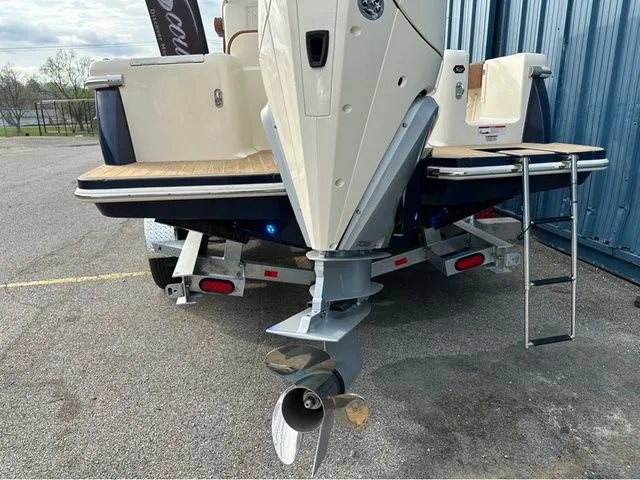 Slide: The Image of Scout 240 XSF 2025 - 42