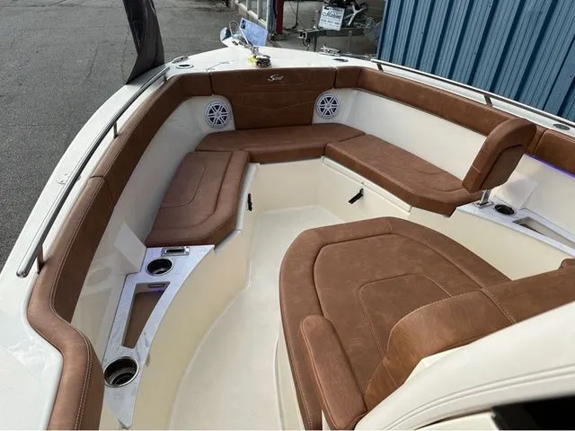 Slide: The Image of Scout 240 XSF 2025 - 49