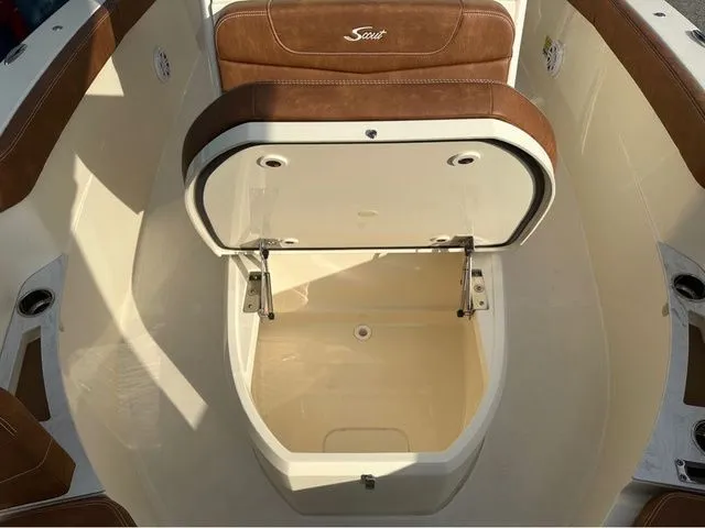 Slide: The Image of Scout 240 XSF 2025 - 79