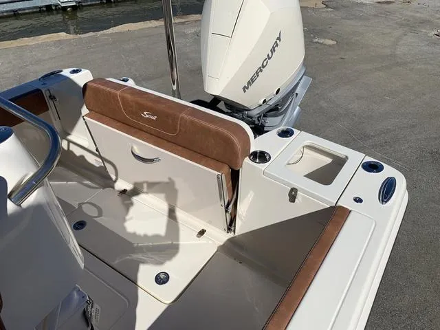 Slide: The Image of Scout 240 XSF 2025 - 8