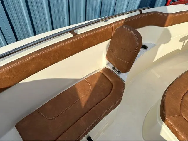 Slide: The Image of Scout 240 XSF 2025 - 80