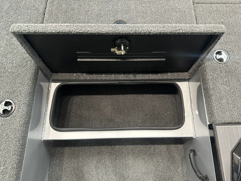 Slide: The Image of Vexus Defender 181 2026 - 8