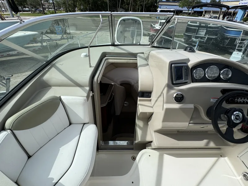 Slide: The Image of Sea Ray 240 Sundancer 2007 - 18