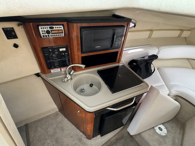 Slide: The Image of Sea Ray 240 Sundancer 2007 - 25
