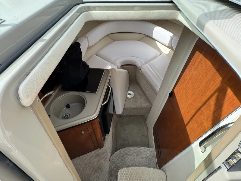 Slide: The Image of Sea Ray 240 Sundancer 2007 - 19