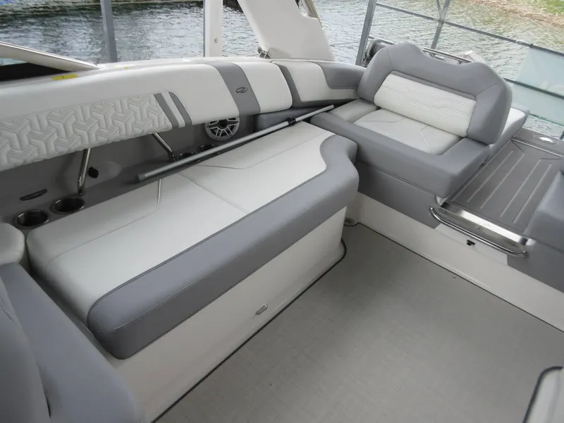 Slide: The Image of Regal LS9 Surf 2025 - 17