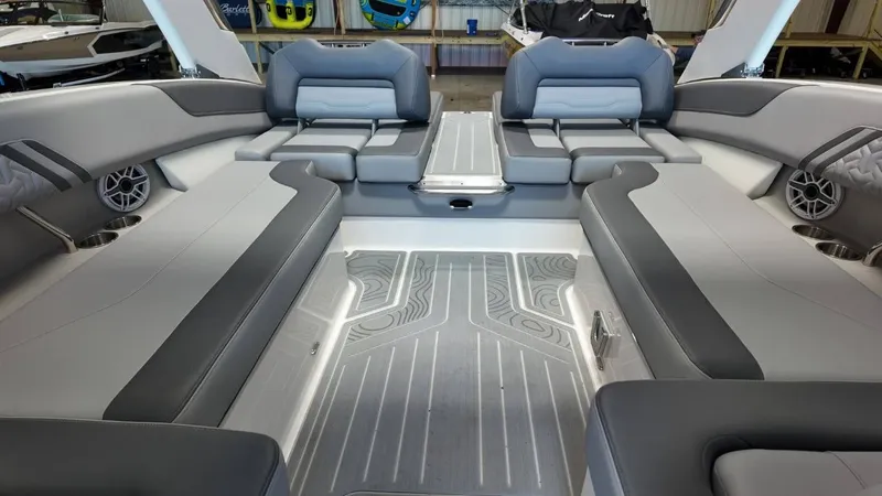 Slide: The Image of Regal LS6 2025 - 22