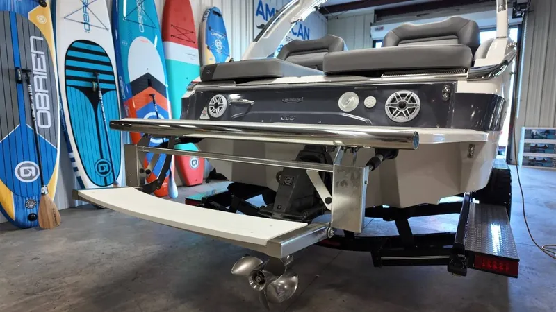 Slide: The Image of Regal LS6 2025 - 32