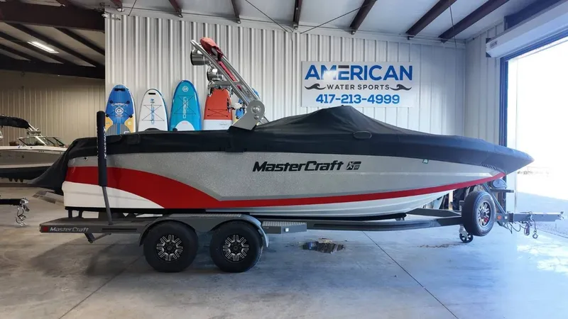 Slide: The Image of MasterCraft XT22 2021 - 22