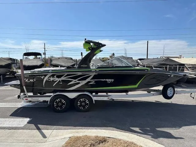 Slide: The Image of Tigé RZ2 2013 - 14