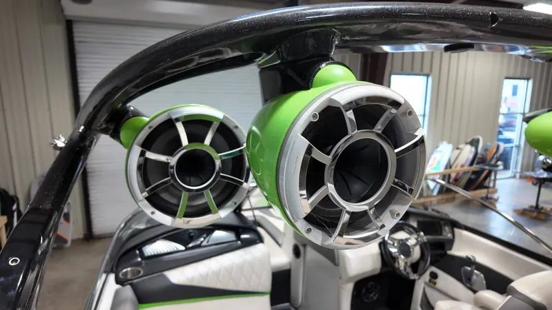 Slide: The Image of Tigé RZ2 2013 - 19