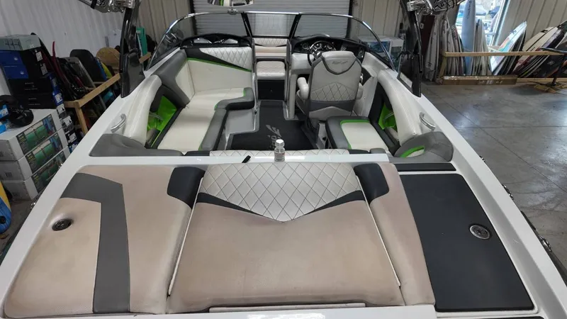 Slide: The Image of Tigé RZ2 2013 - 20