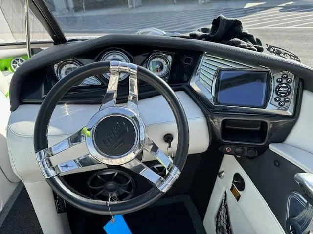 Slide: The Image of Tigé RZ2 2013 - 5