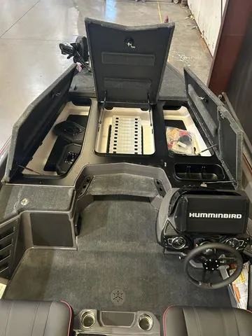 Slide: The Image of Skeeter ZXR 20 W/Yamaha 250 "SHO" 2025 - 15