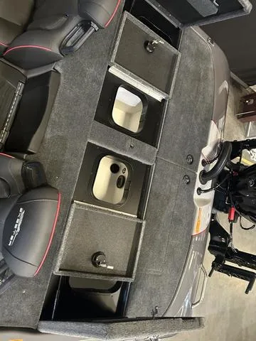 Slide: The Image of Skeeter ZXR 20 W/Yamaha 250 "SHO" 2025 - 16