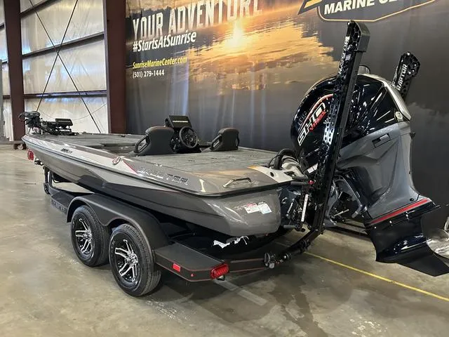 Slide: The Image of Skeeter ZXR 20 W/Yamaha 250 "SHO" 2025 - 5