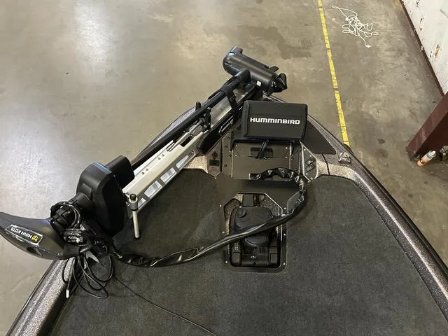 Slide: The Image of 2024 Skeeter ZXR 19 boat with Humminbird fish finder and Minn Kota trolling motor. - 9